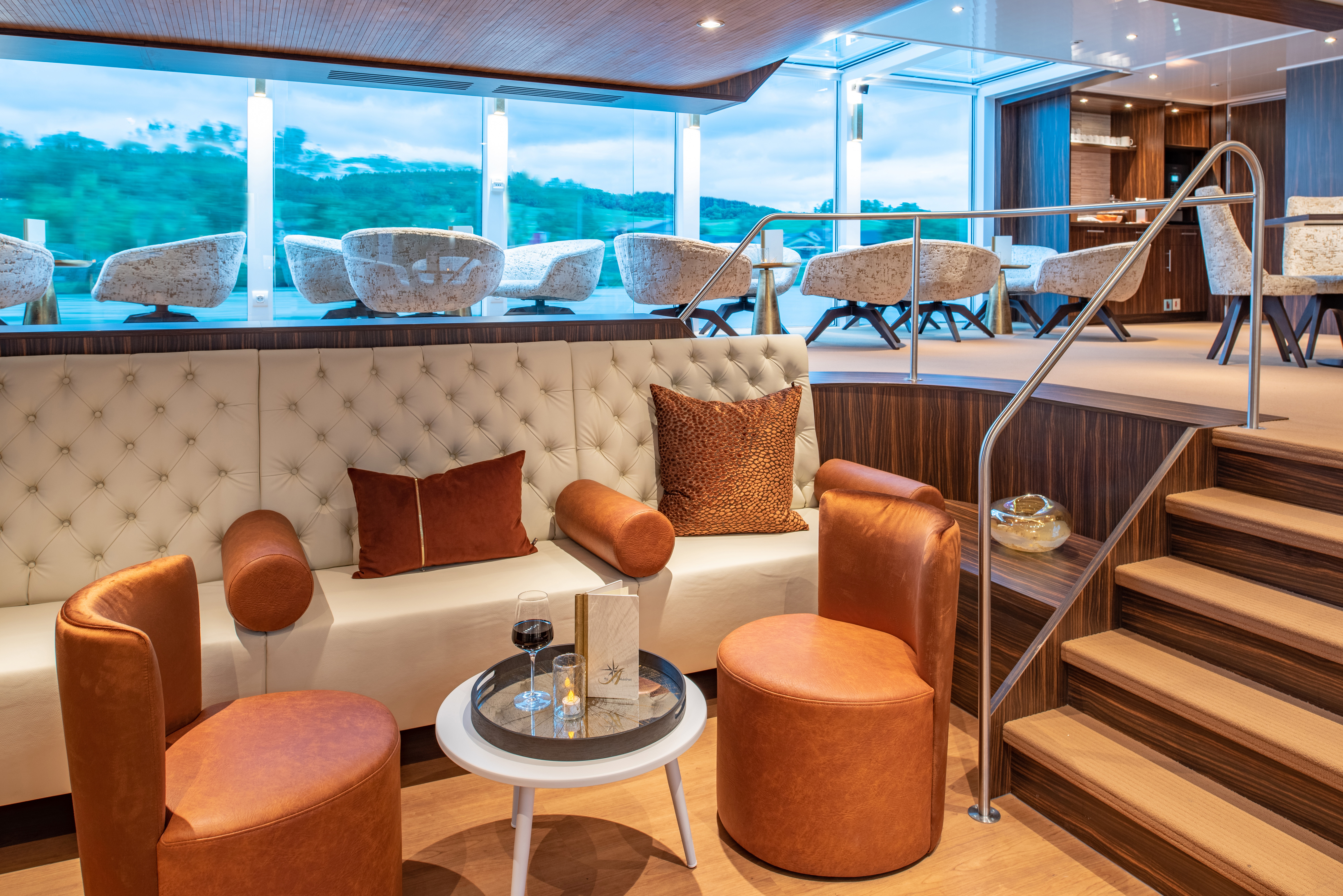 Amadeus River Cruises - Amadeus Star - Entertainment - Wine Bar.jpg